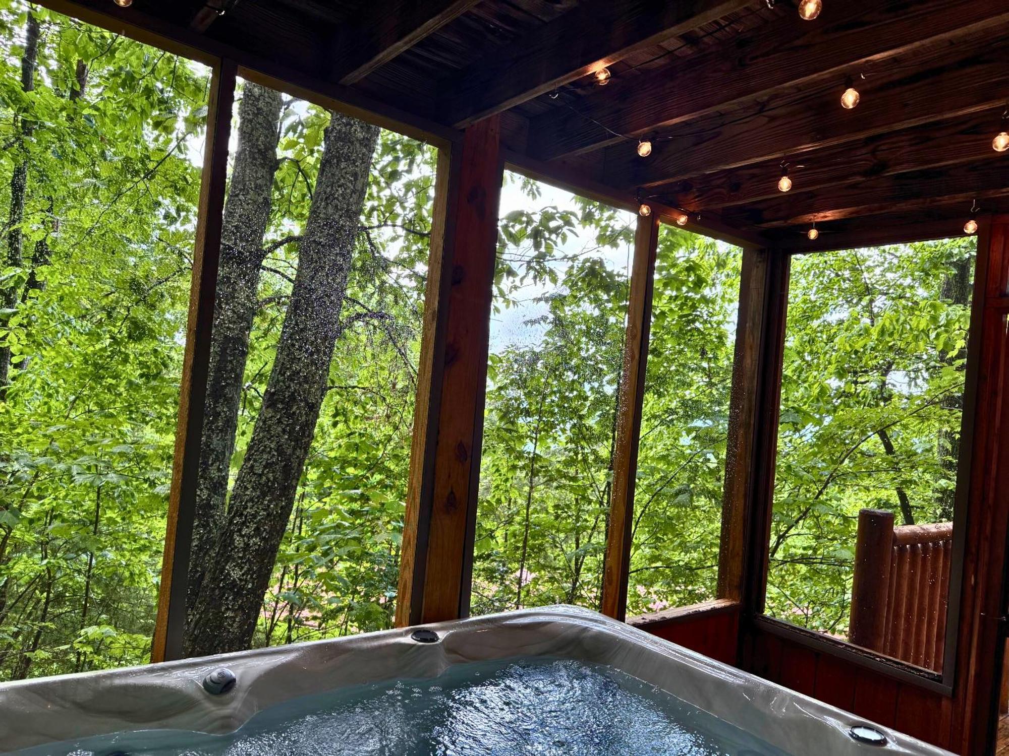 Views, Game Room And Hot Tub Bearway To Heaven Sevierville Exterior foto